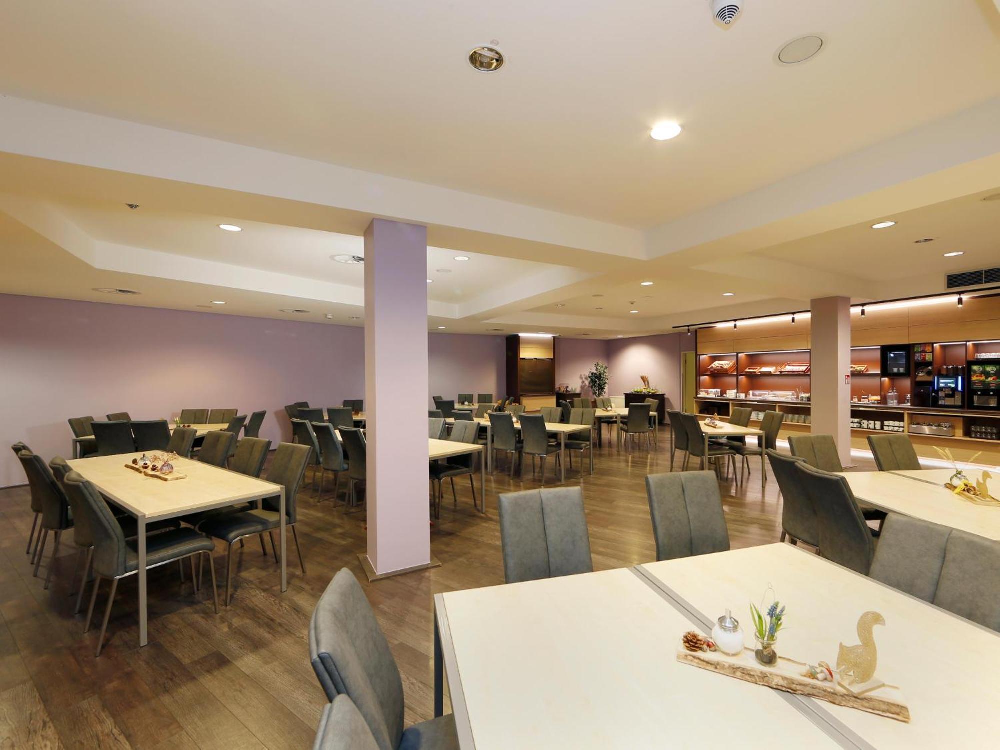 B&B Hotel Berlin City-Ost Экстерьер фото