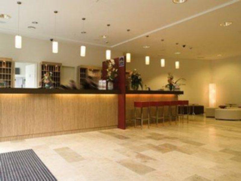 B&B Hotel Berlin City-Ost Экстерьер фото